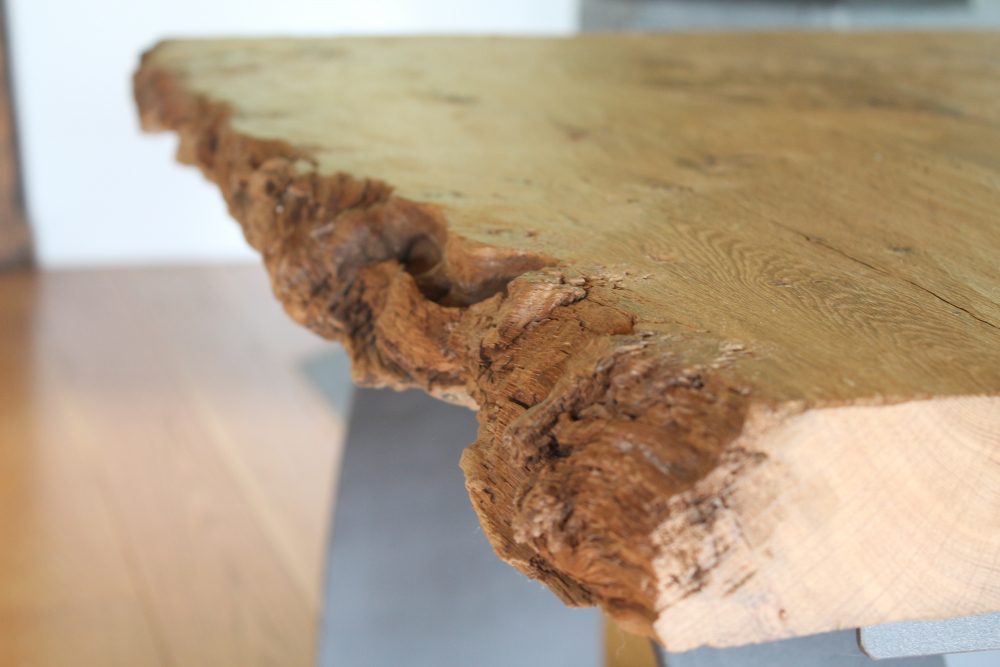 Eichentisch aus 500-jährigem Holz